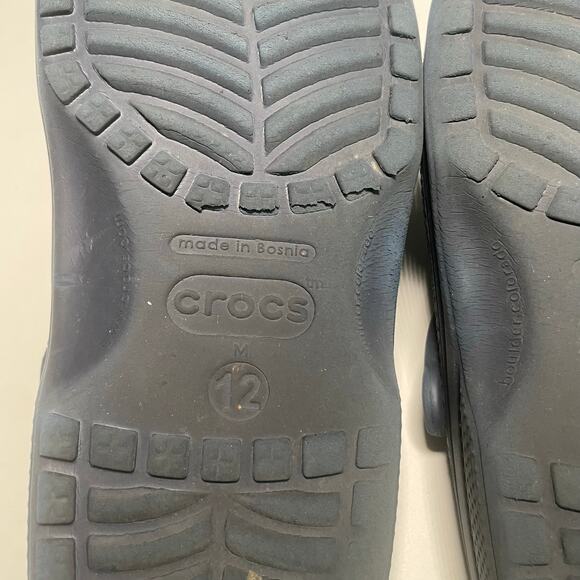 Crocs Unisex Classic Clogs Navy Blue Size M12 / W14 -Lightweight Slip-On Comfort - Picture 4 of 4